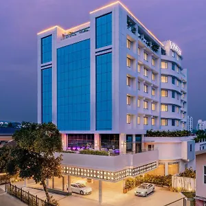 ***** Hotel Vivanta India